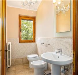 8 Bedroom Villa with Pool near Certaldo, Tuscany, Sleeps 14 - 15